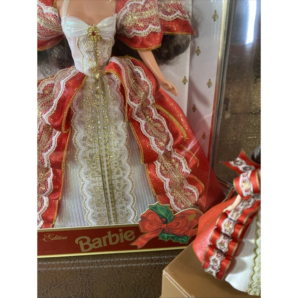 Vintage 1997 Happy Holidays Barbie & Matching Ornament 10th Anniv NIB Damage Box